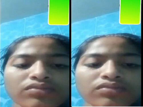 Indian girl Shows Boobs On VC