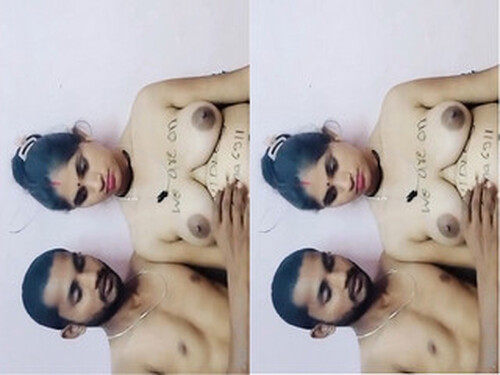 Indian Cpl Shows Nude Body and Fucking Part 1