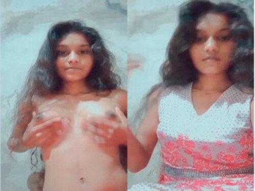 Cute Lankan Girl Shows Her Boobs Part 1