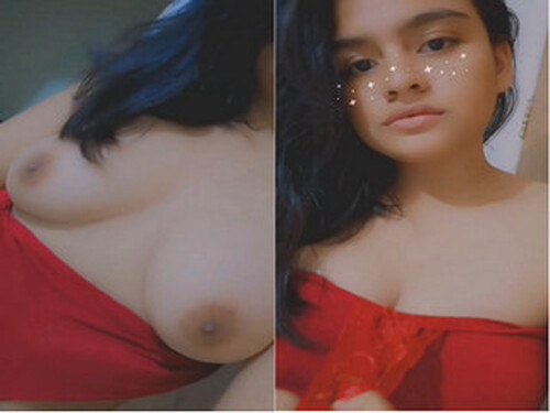 Indian Girl Shows Boobs