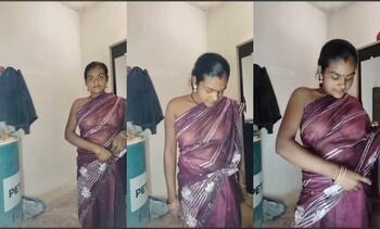 Horny Indian Bhabhi Boobs Visible