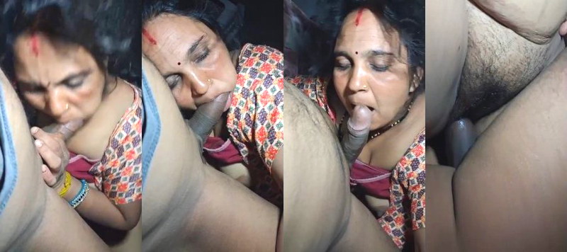 Desi Bhabhi Sucking Hubby Dick and Fucking