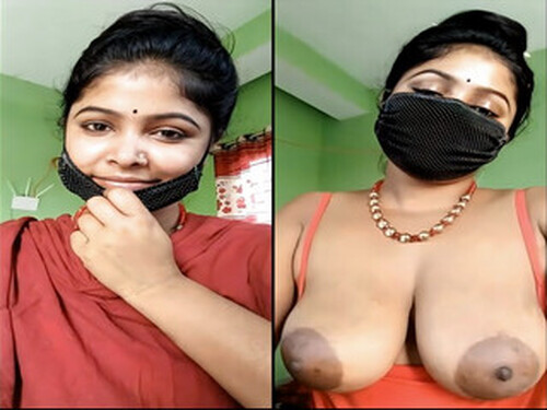 INDIAN NAUGHTY BHABHI SHOWS HER BOOBS