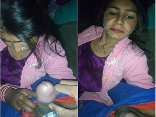 Sexy Indian Bhabhi Sucking Dick