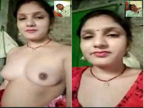 Sexy Indian Bhabhi Shows Boobs On VC