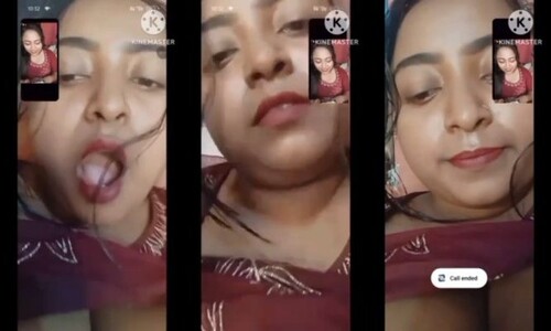Horny Indian Bhabhi Fingering