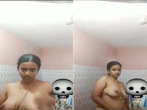 Big Boob Telugu Bhabhi Bathing