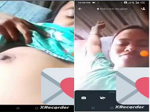 Horny Indian Bhabhi Shows Boobs For Lover Part 2
