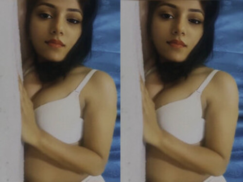 Sexy Indian Mall Shows Boobs Part 2