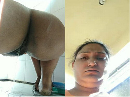Horny Punjabi Bhabhi Shows Her Nude Body and Pissing Part 2