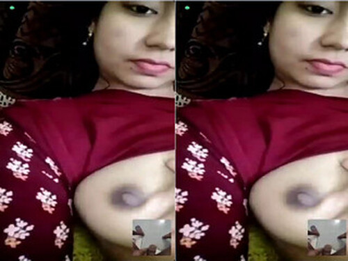 Horny Indian Girl Shows Boobs and Pussy Part 3