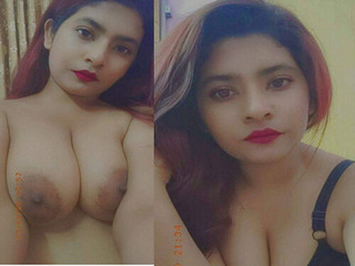 Sexy Indian Mall Showing Boobs and Pussy