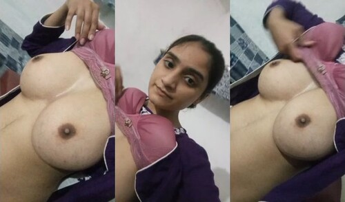 Cute Paki Mall Shows Boobs