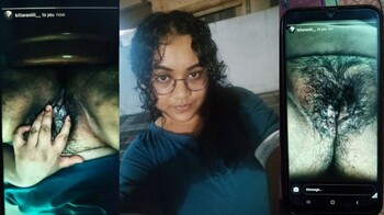 Horny Indian Girl Shows her Boobs and Pussy
