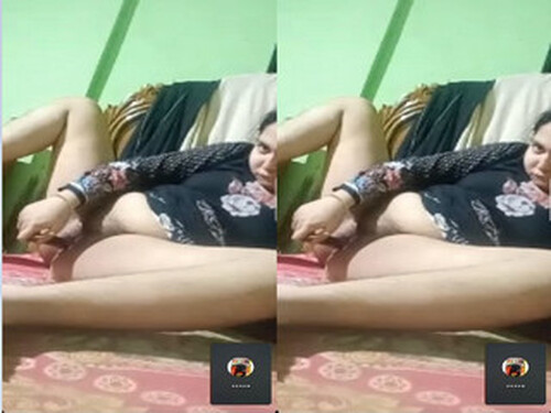 Horny Indian Bhabhi Shows Nude Body and Masturbating Part 2 (Updates)