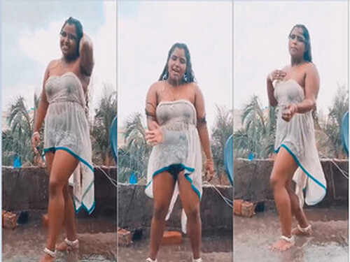 Crazy Tamil Wife Dancing