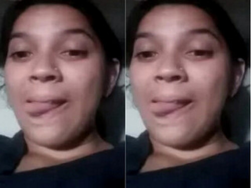 Horny Indian Girl Shows Boobs On VC