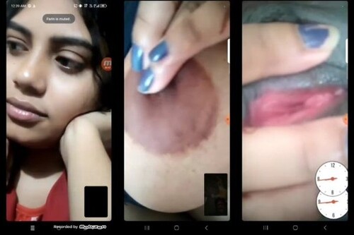 Hot Indian Mal Shows her Boobs and pussy