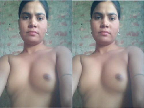 Indian Village Bhabhi Shows Boobs and Pussy part 2