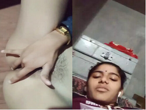 Horny Indian Vlg Girl Fingering