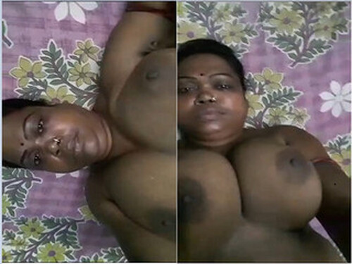 Desi Bhabhi Shows Nude Body