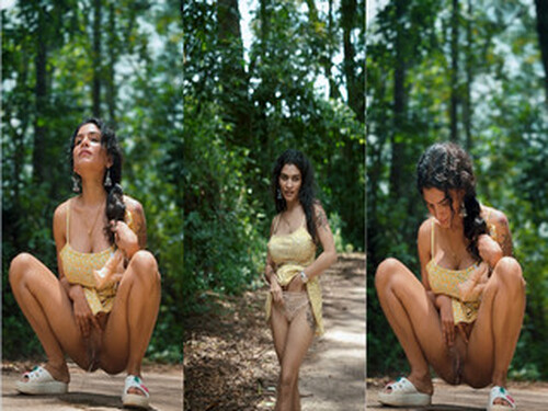 Resmi R Nair Out Door Pee New Clip