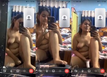 Sexy Indian Mal Shows and Masturbating