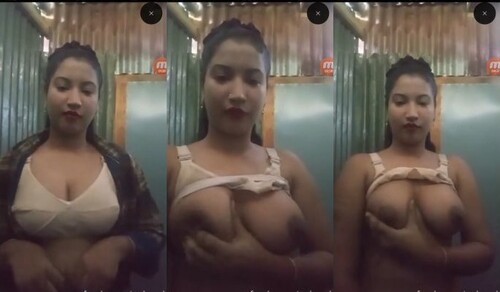Indian Girl Shows her Boobs On VC