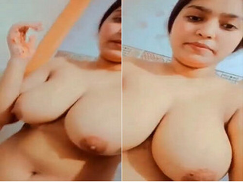 Sexy Indian Girl Shows Nude Body
