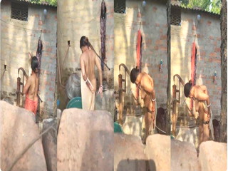 Desi Bhabhi OutDoor Bathing Capture