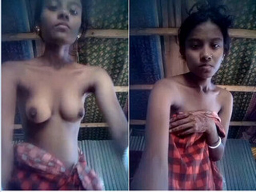Horny Village Bhabhi Showing Wet Pussy
