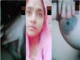 Cute Desi mal Shows Boobs and Pussy
