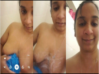 DESI BEAUTIFUL TEEN GIRL KAVITHA BIG BOOBS FINGERING HER JUICY PUSSY CUM’S