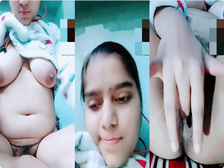 Desi Indian Gf Show her Boobies & Hairy Pussy Fingering in VC